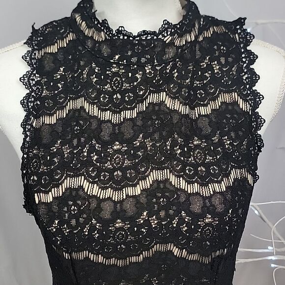 Black Lace and Tulle Sleeveless Dress [SIZE 11]‎ - Picture 2 of 5